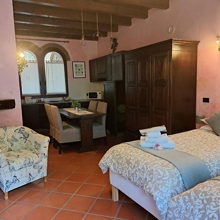 Monolocale Elvira Abbadesse Guest House Mailand Exterior foto