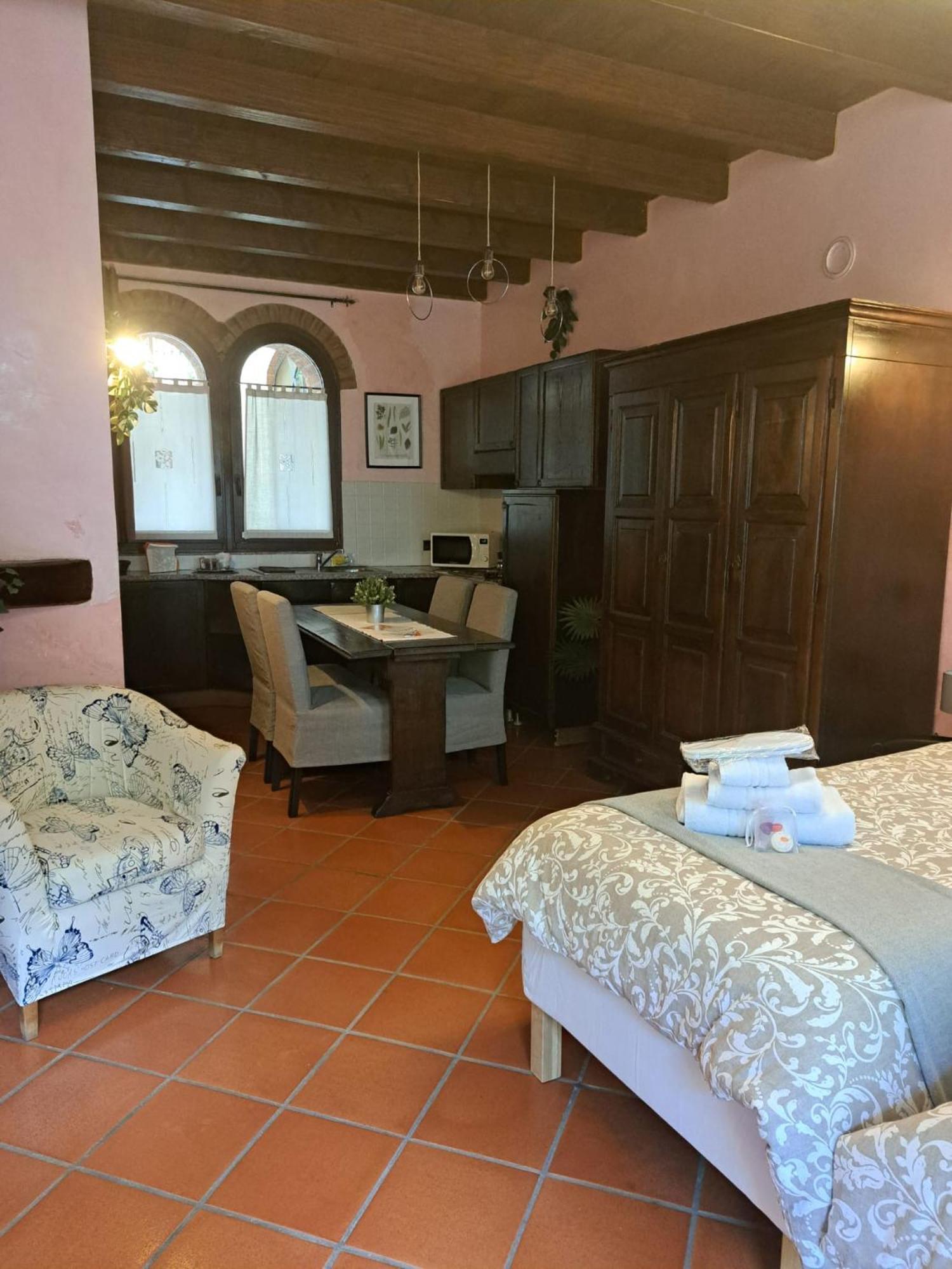 Monolocale Elvira Abbadesse Guest House Mailand Exterior foto